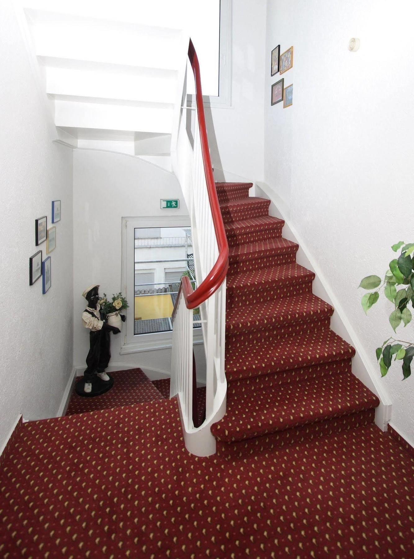 Hotel Garni Haus Hindenburg เคอนิกส์วินเทอร์ ภายนอก รูปภาพ